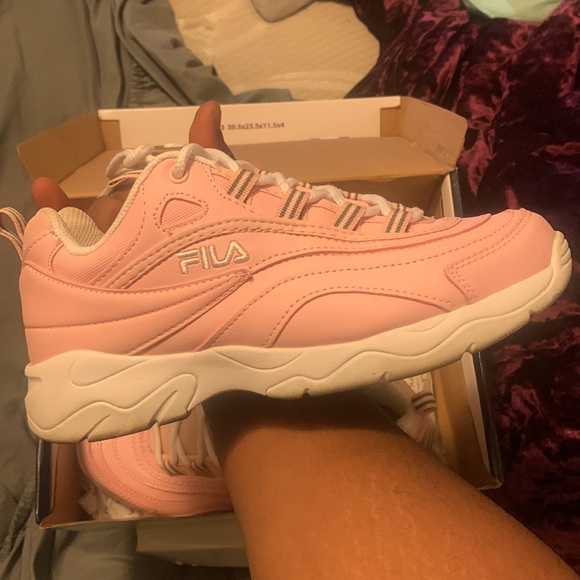 Pink woman’s fila - Picture 2 of 3